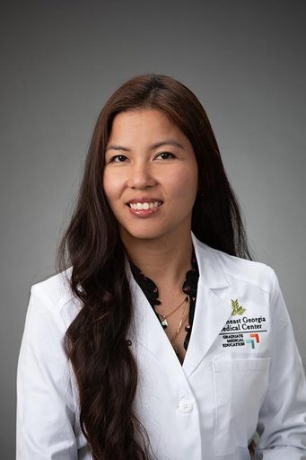 Linda Robles, MD
