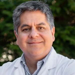 Luis De La Cruz, MD
