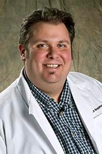 Leonidas Moschouris, MD