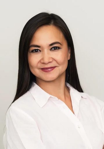 Que Thu Pravong, DO