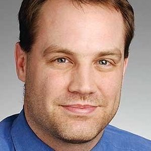 Eric Lowe, MD
