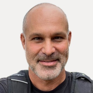 Eric Chavez, MD